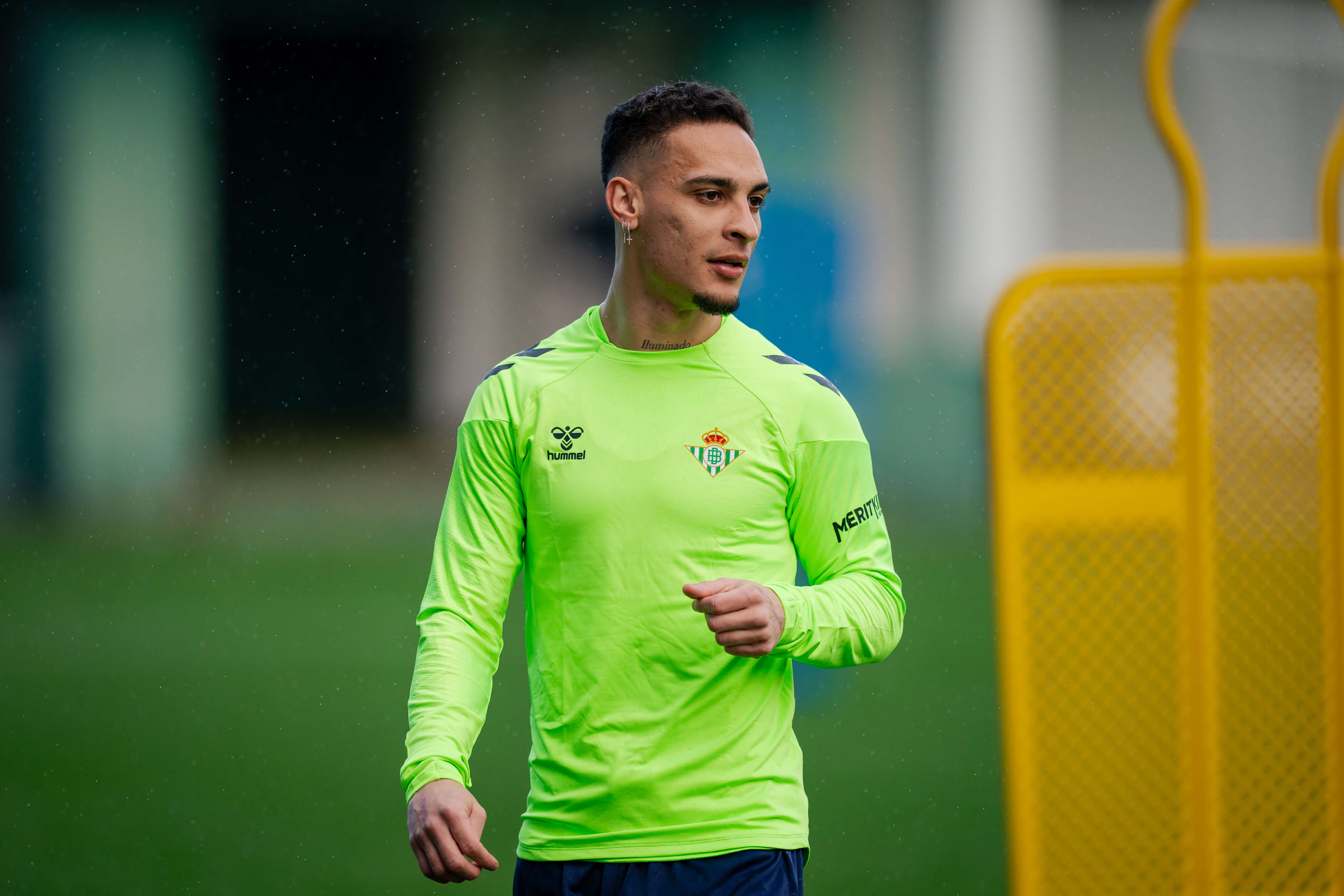 Antony, en su primer entrenamiento con el Betis (Foto: RBB)