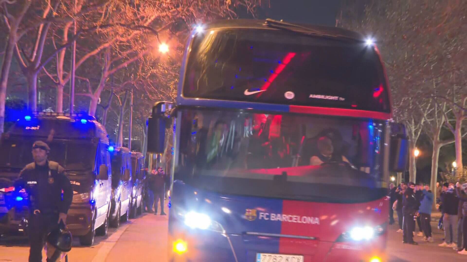 El autobús del Barça ya está en Montjuic