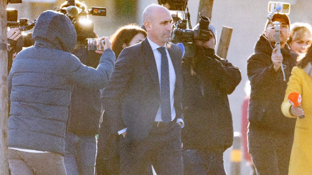 Luis Rubiales llegando a la Audiencia antes de declarar (Europa Press)