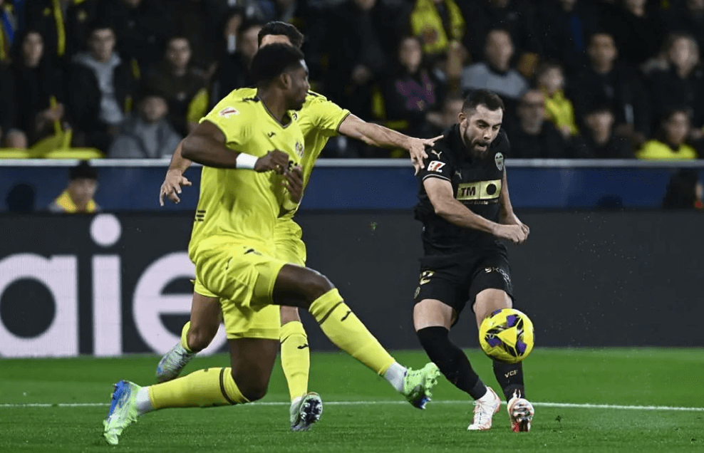 Luis Rioja, ante el Villarreal CF (Foto: LALIGA).