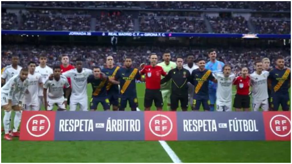 El Madrid posa con la campaña de la RFEF a favor de los árbitros. (Foto: @DAZN_ES)