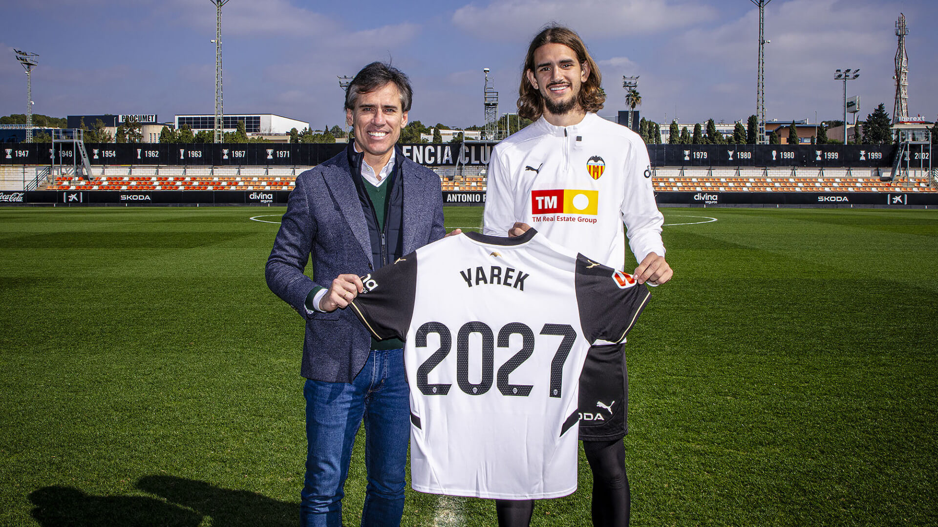 Yarek Gasiorowski amplía su contrato