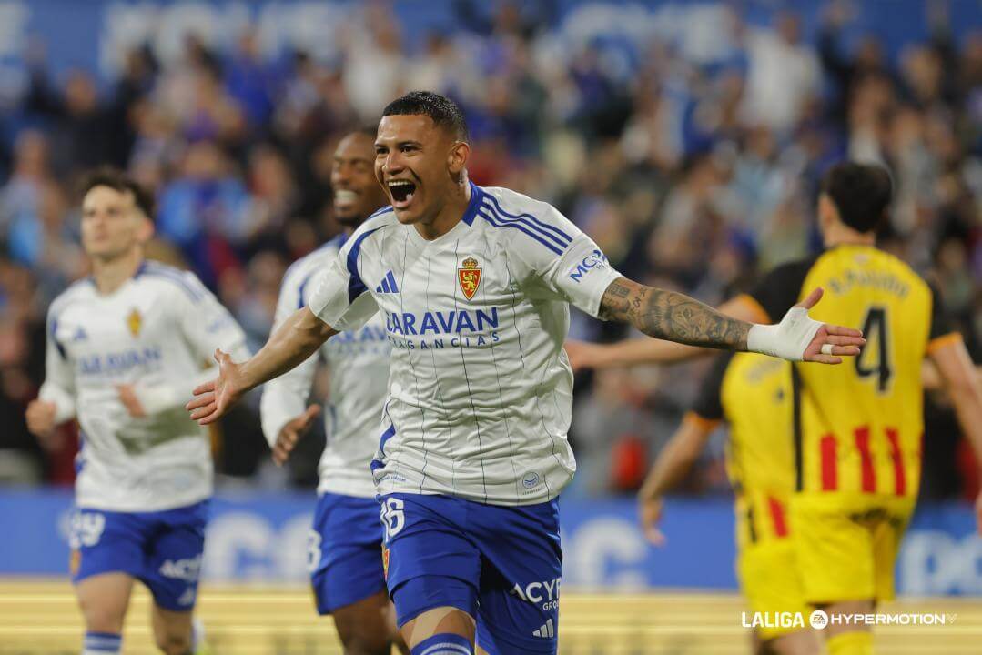 Kervin Arriaga celebra un gol en el Real Zaragoza-Huesca (Foto: LaLiga).