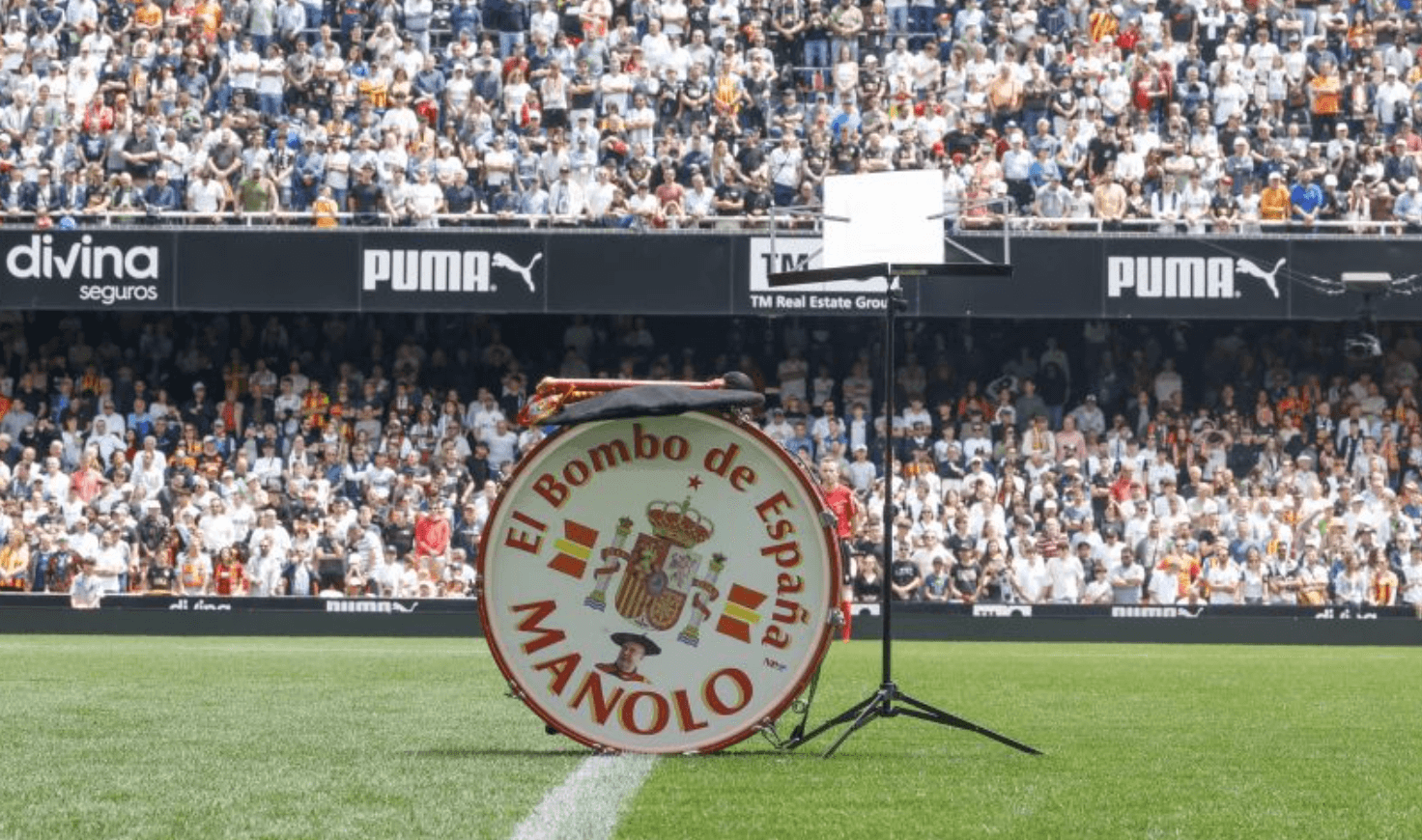 Manolo el del Bombo en Mestalla