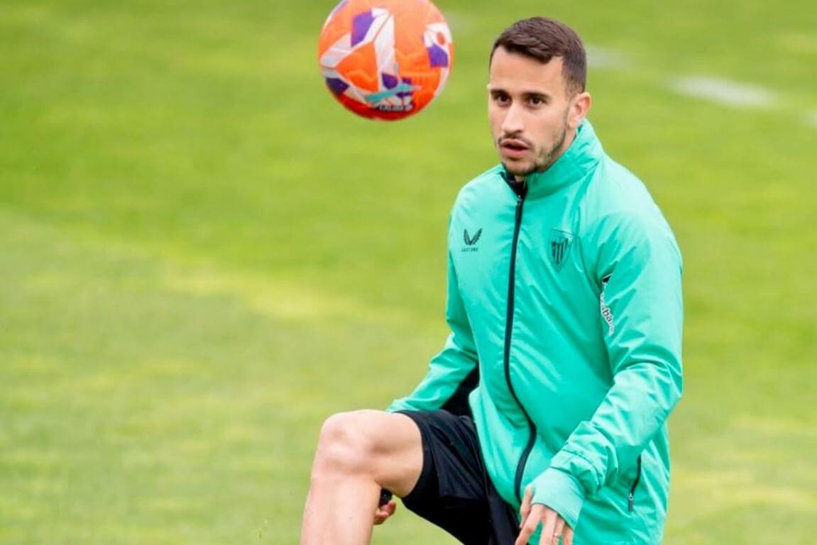 Toques de balón de Alex Berenguer entrenando en Lezama (Foto: Athletic Club).