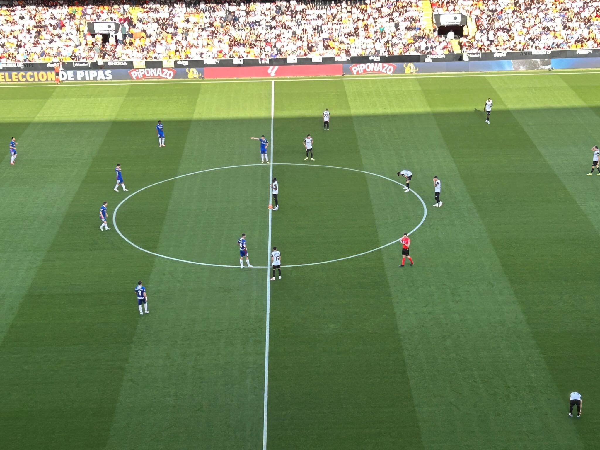 Comienza el partido en Mestalla