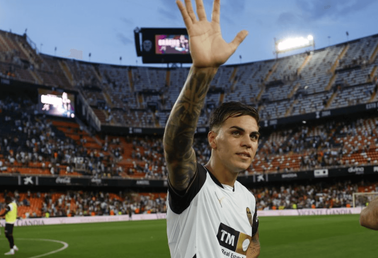 Enzo Barrenechea se despide de Mestalla