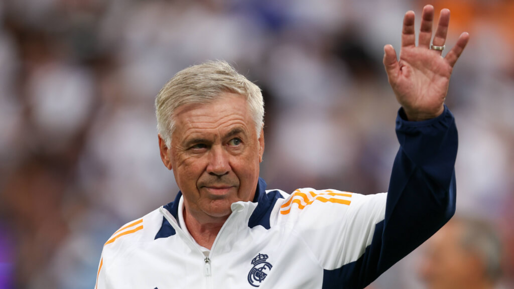 Carlo Ancelotti, en un entrenamiento del Real Madrid (Cordon Press)