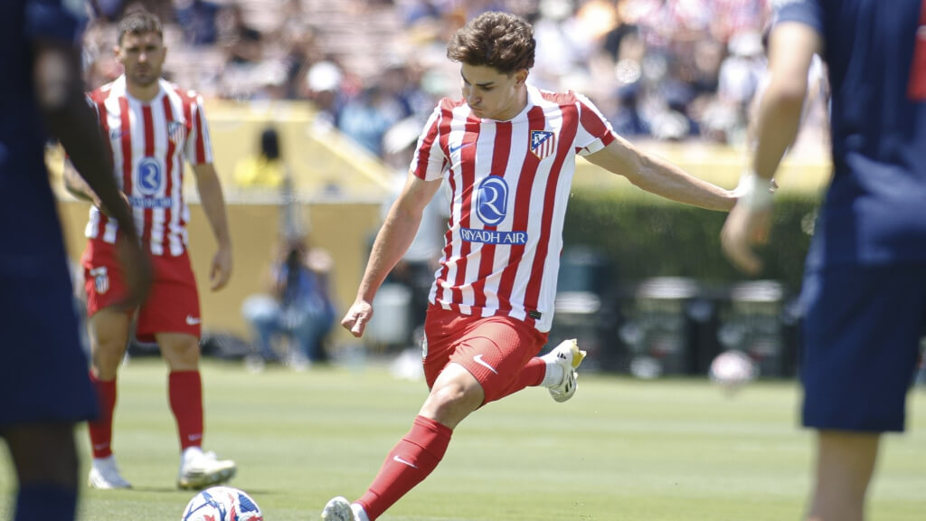 Julián Álvarez durante el partido contra el PSG (Fuente: Europa Press)