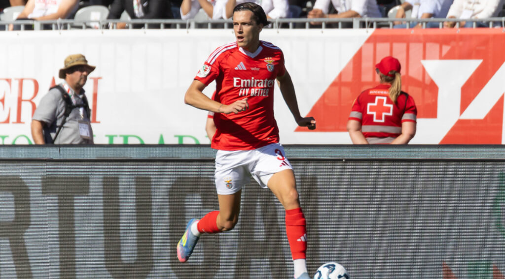 Álvaro Carreras, durante un partido con el Benfica (foto: Cordon Press).