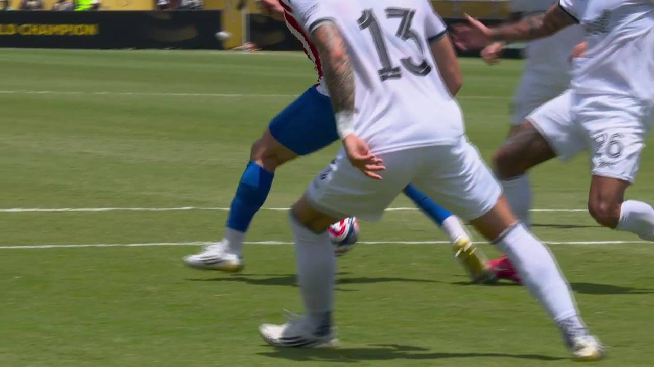 El penalti que reclamó Julián Álvarez