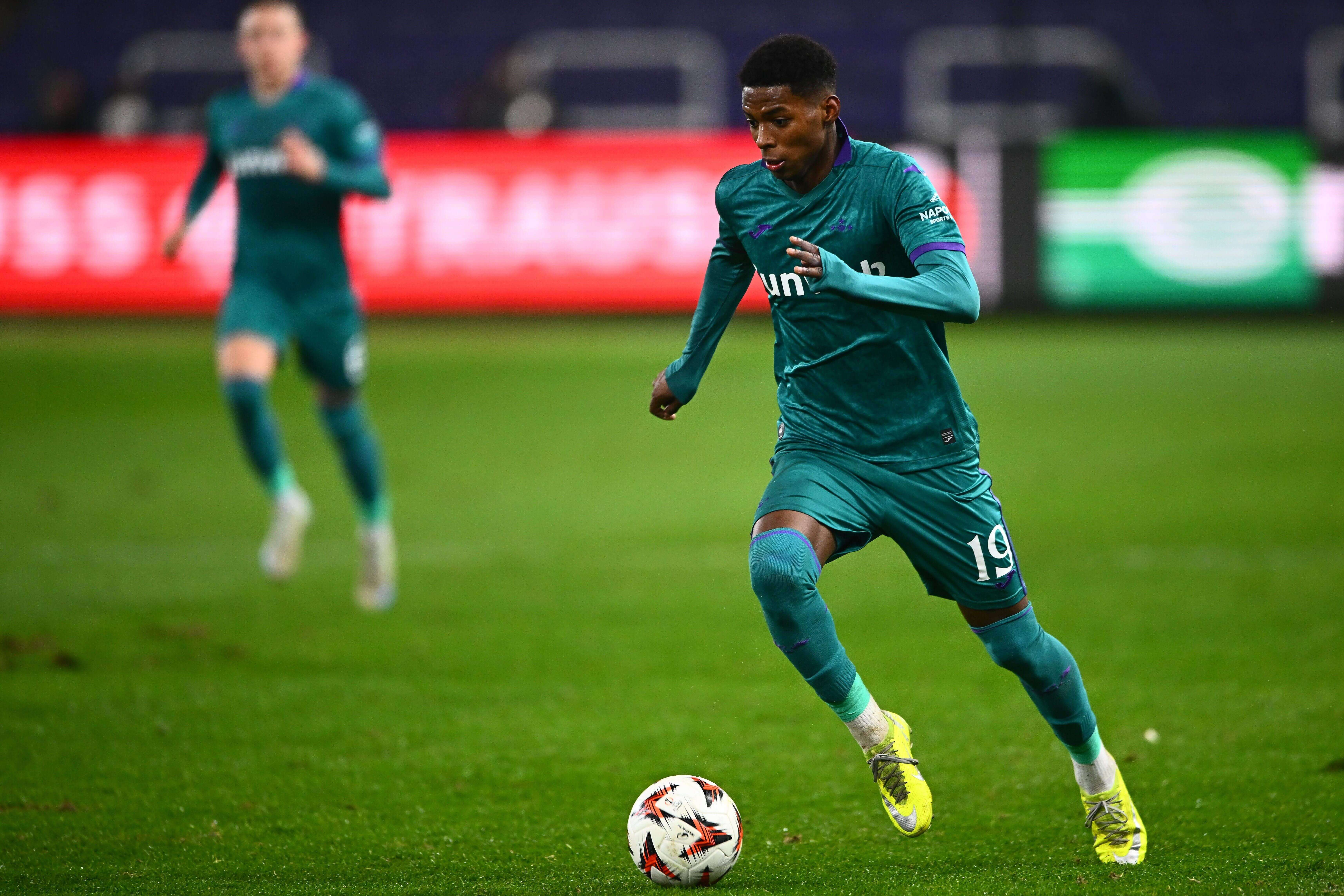 Nilson Angulo, jugando con el Anderlecht (Foto: Cordon Press).