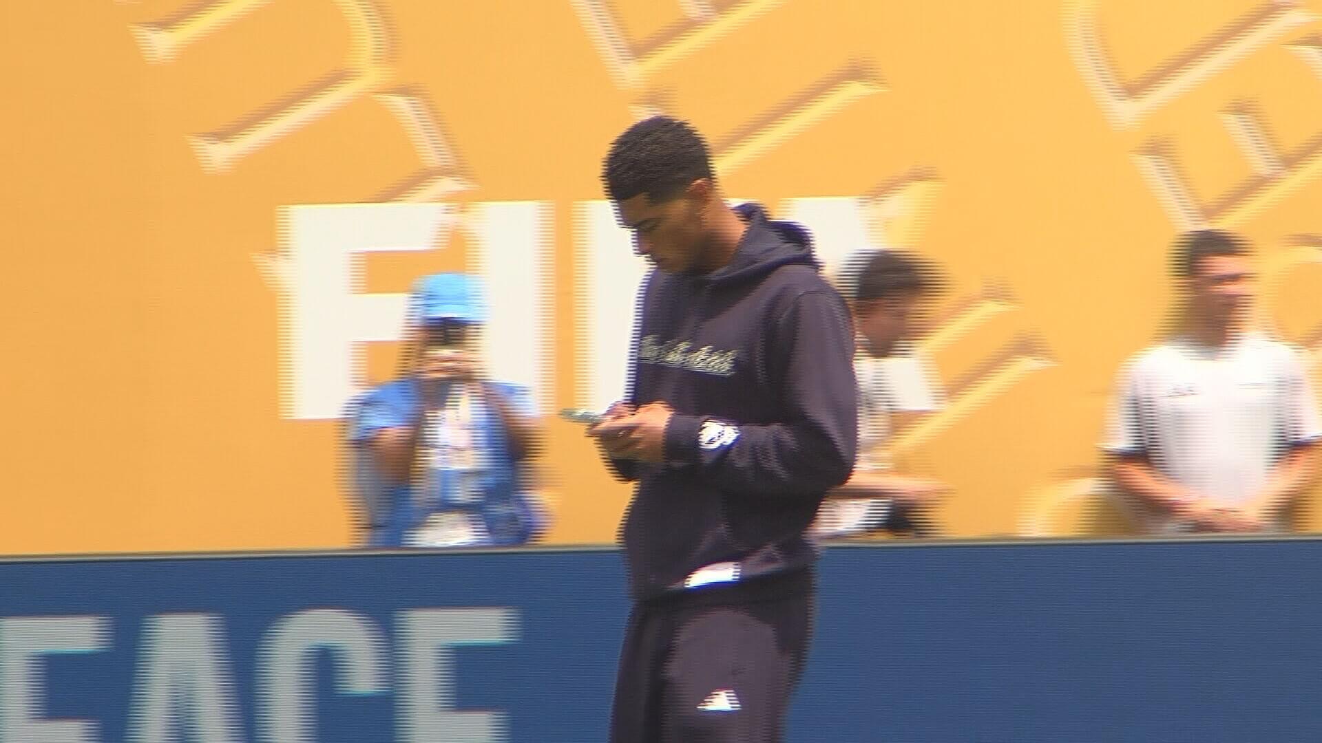 Jude Bellingham antes del partido contra el PSG