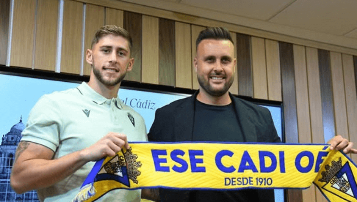 Juan Cala, durante la presentación de Jorge Moreno (Foto: Instagram).