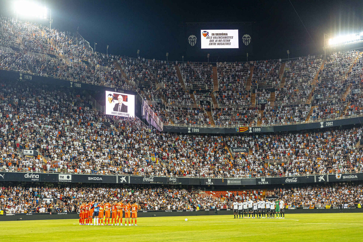Mestalla lleno ante la Real Sociedad (Foto: Valencia CF)