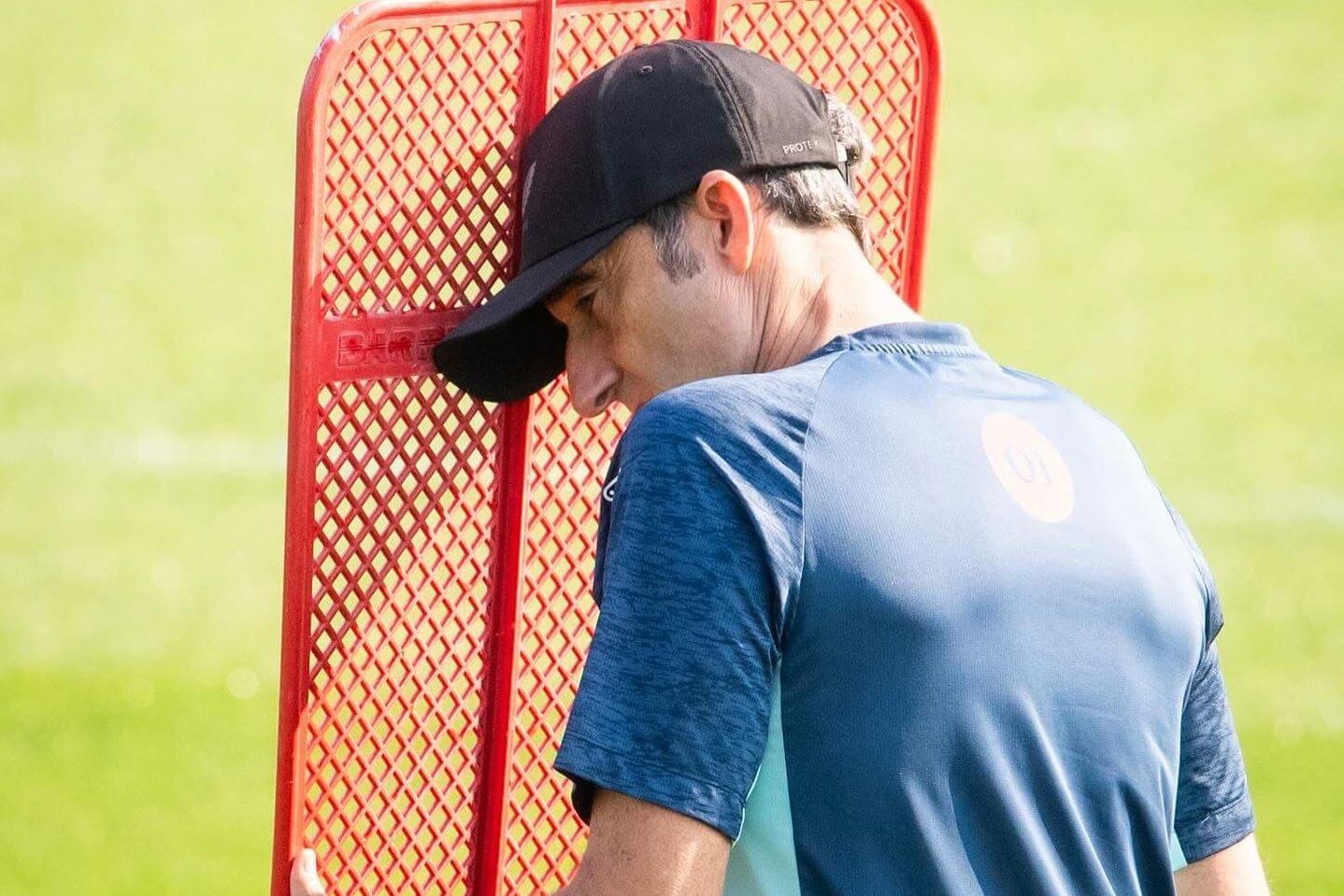 El técnico Ernesto Valverde en un entrenamiento en Lezama (Foto: Athletic Club).