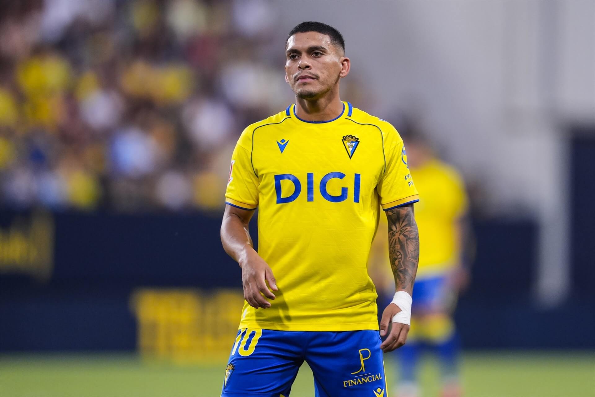 Brian Ocampo, durante un partido del Cádiz (Foto: Europa Press).