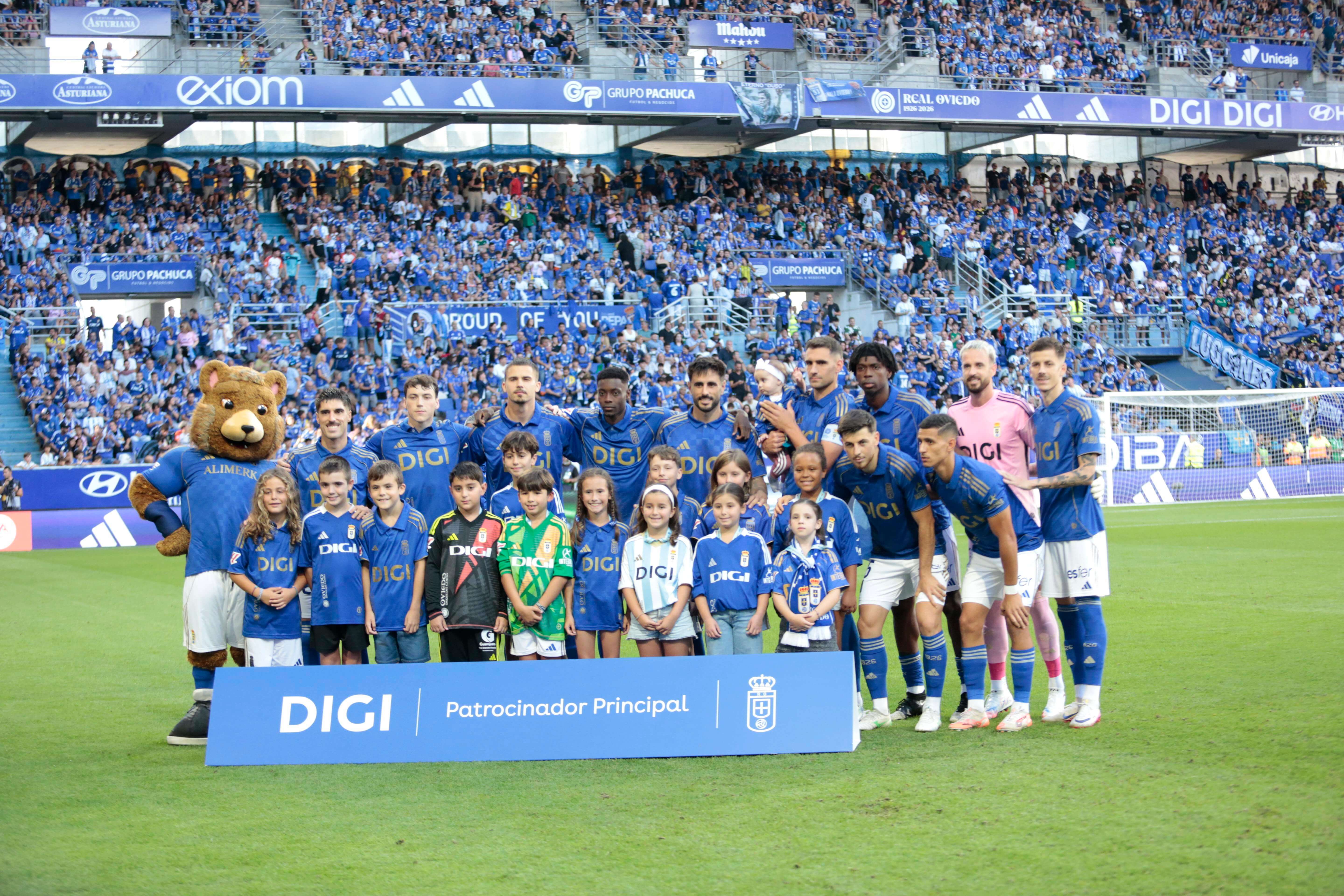 El once de Paunovic en el Oviedo-Real Sociedad (Foto: Cordon Press).