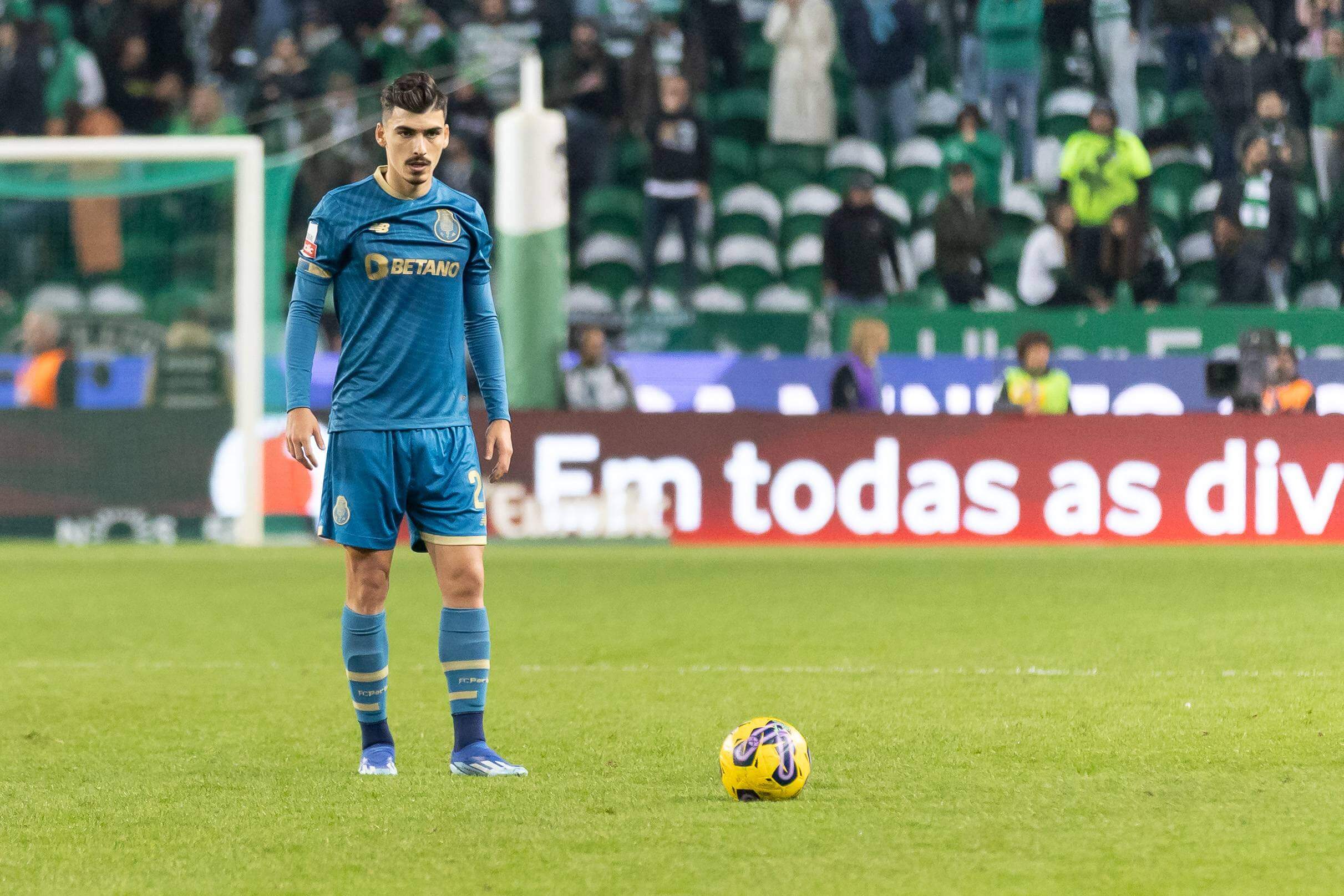 Fábio Cardoso, durante un encuentro (Foto: Cordon Press).