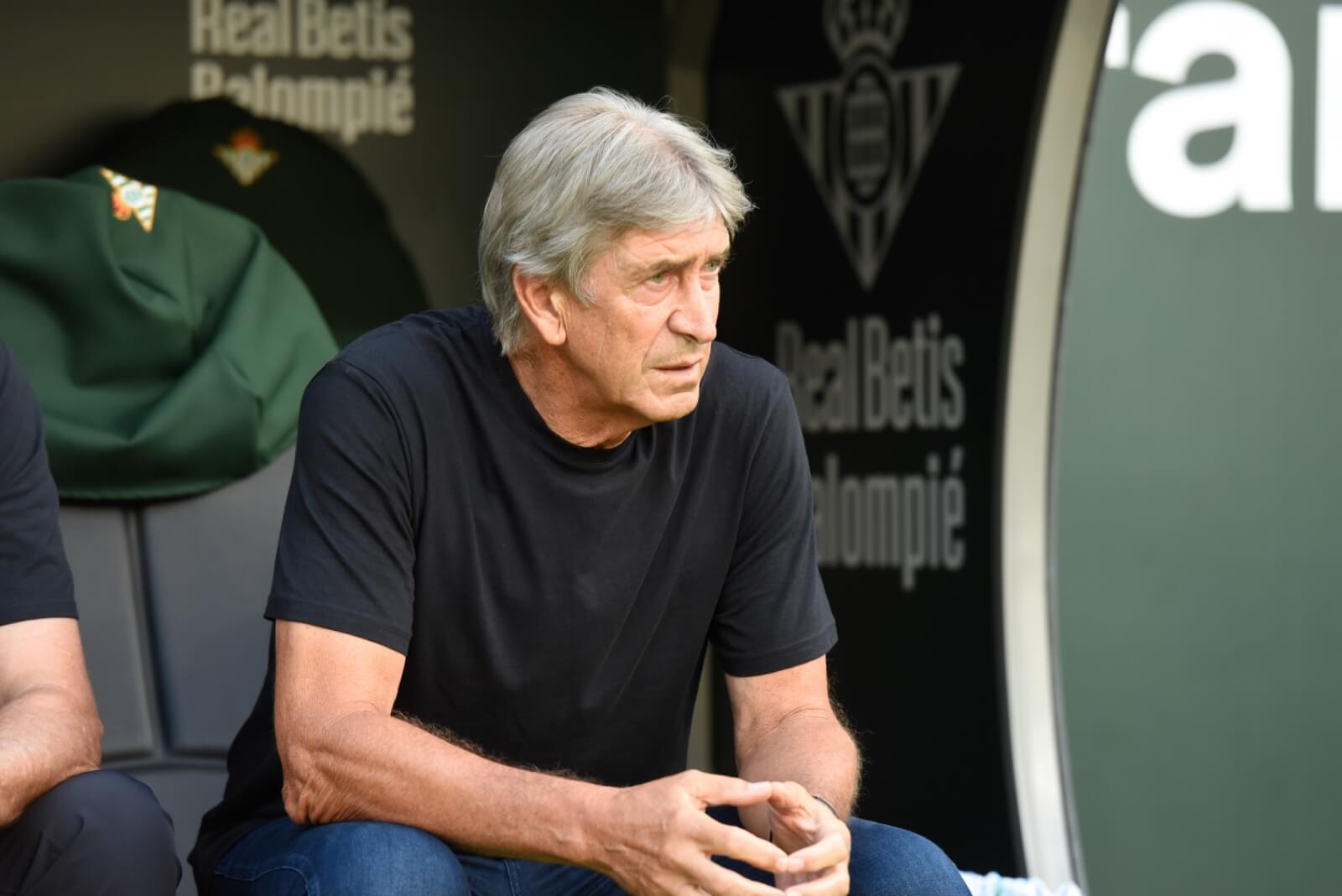 Manuel Pellegrini, ante el Athletic (Foto: Kiko Hurtado).