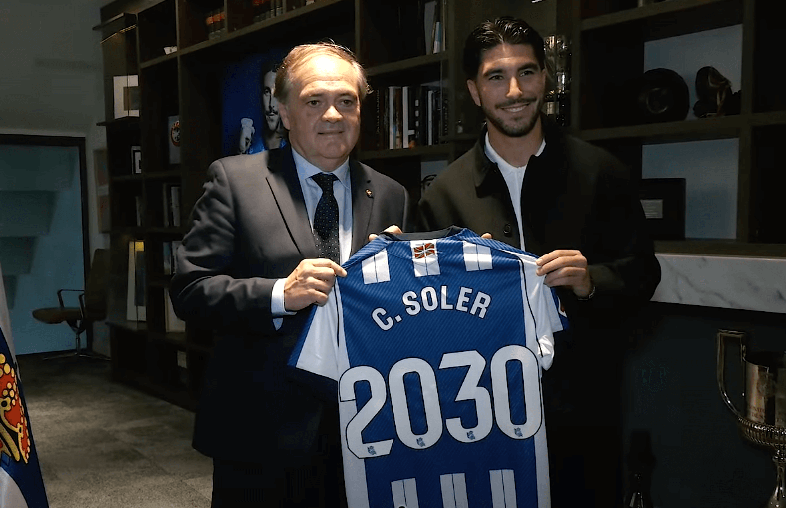 Carlos Soler firma por la Real Sociedd