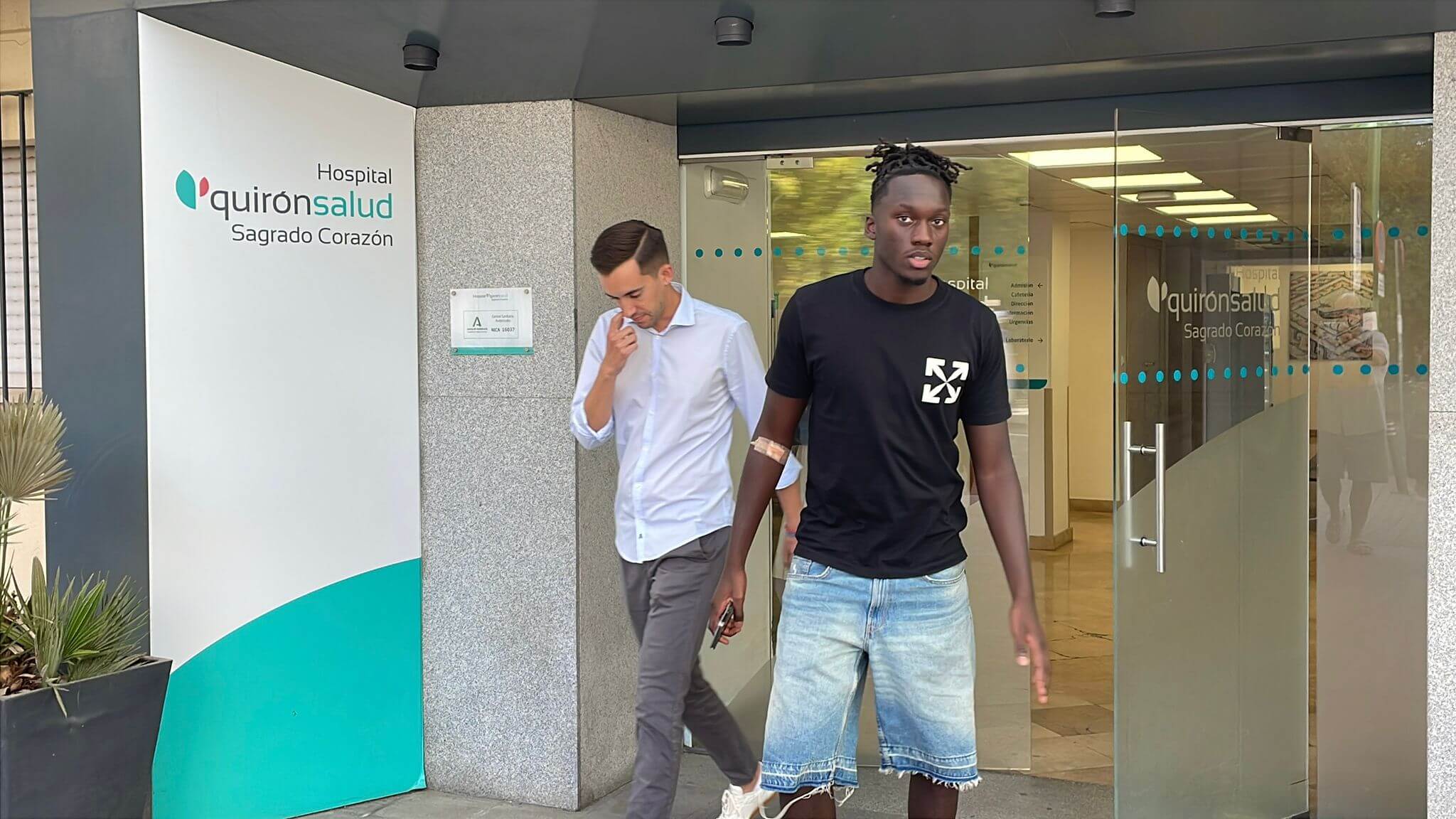Batista Mendy, a la salida del reconocimiento (Foto: Kiko Hurtado)