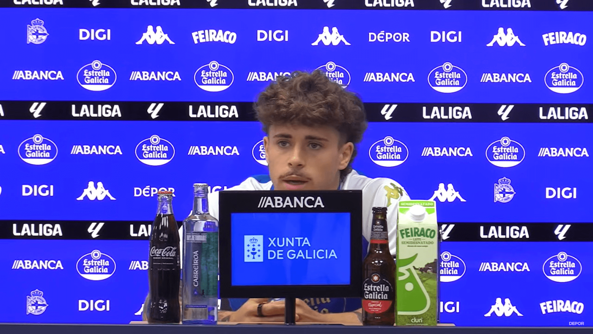 Mario Soriano, en rueda de prensa con el Deportivo.