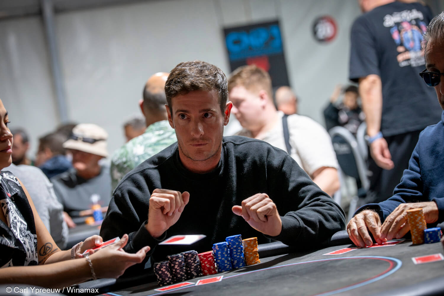 Joel Pérez, lidera el Main event