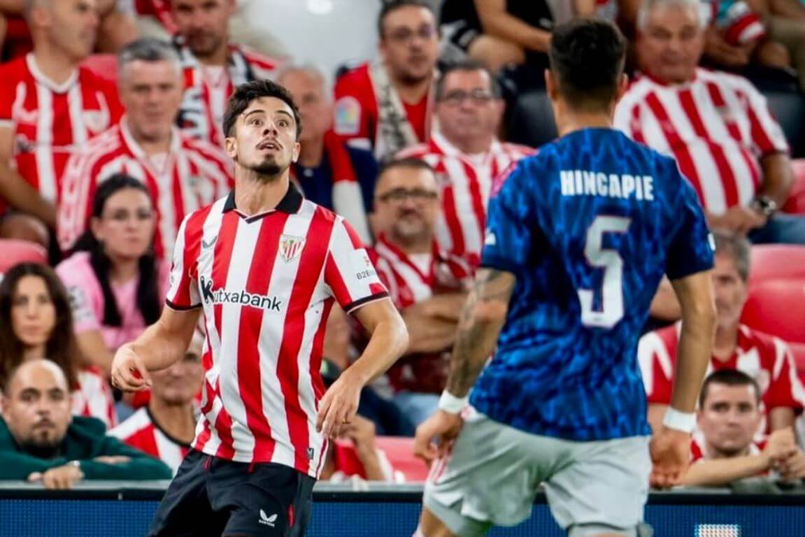 Robert Navarro en acción ante el Arsenal en Champions en San Mamés (Foto: Athletic Club).