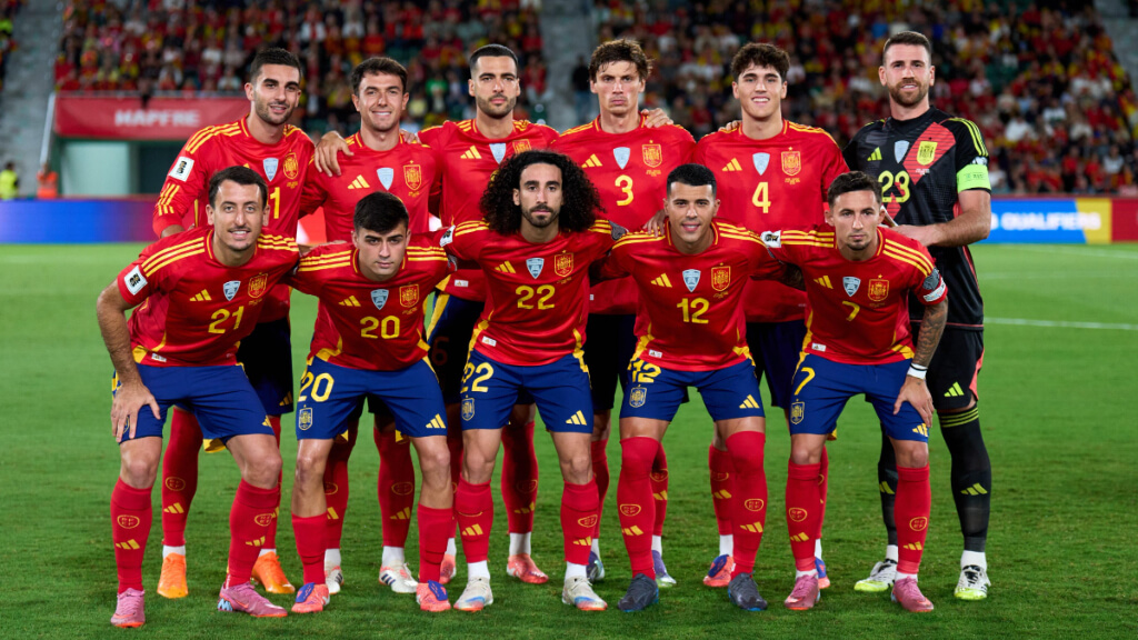 Los jugadores titulares de España contra Georgia (Fuente: @SeFutbol)