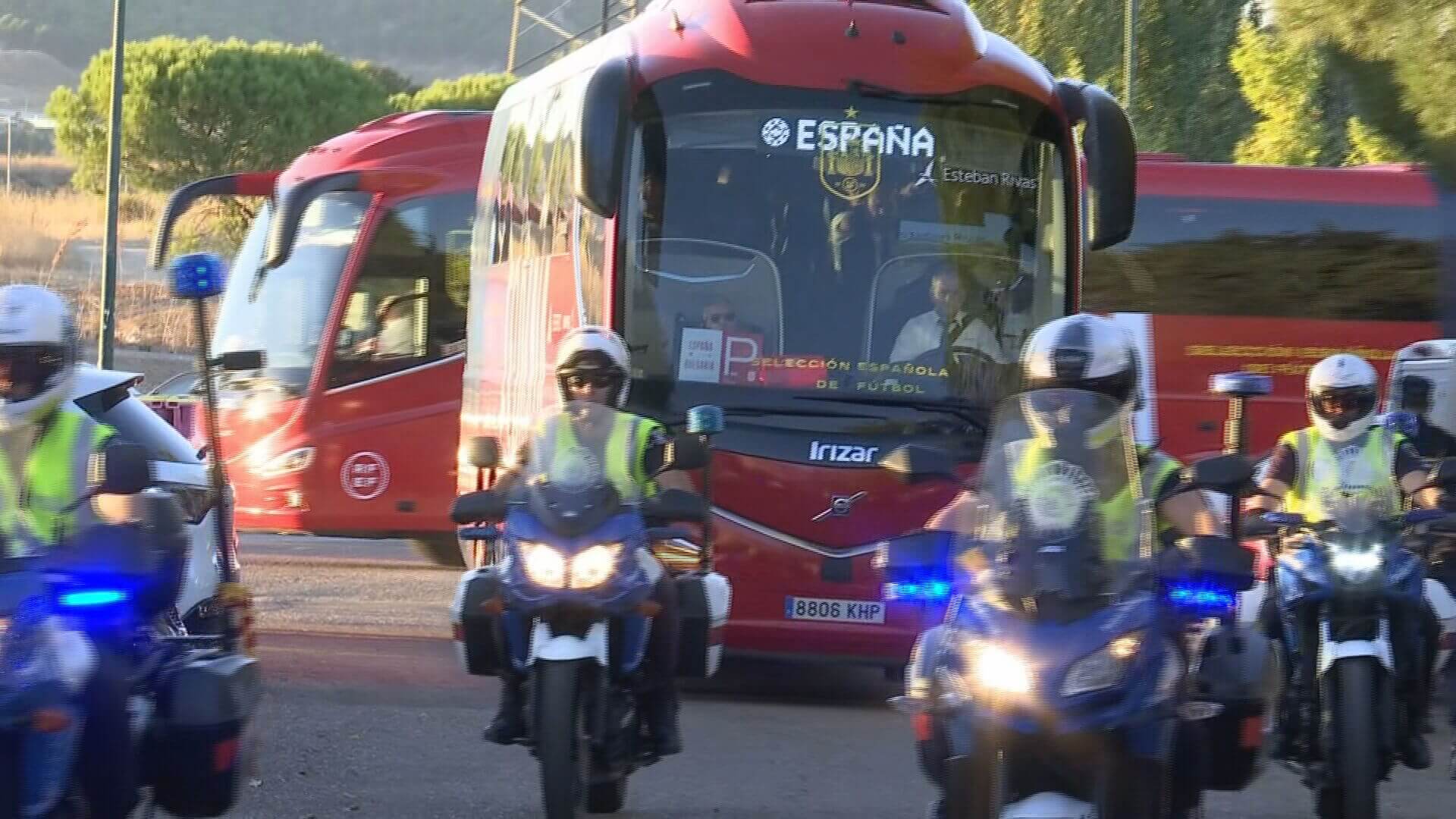 El autobús de la Selección Española a la llegada a Pucela. 
