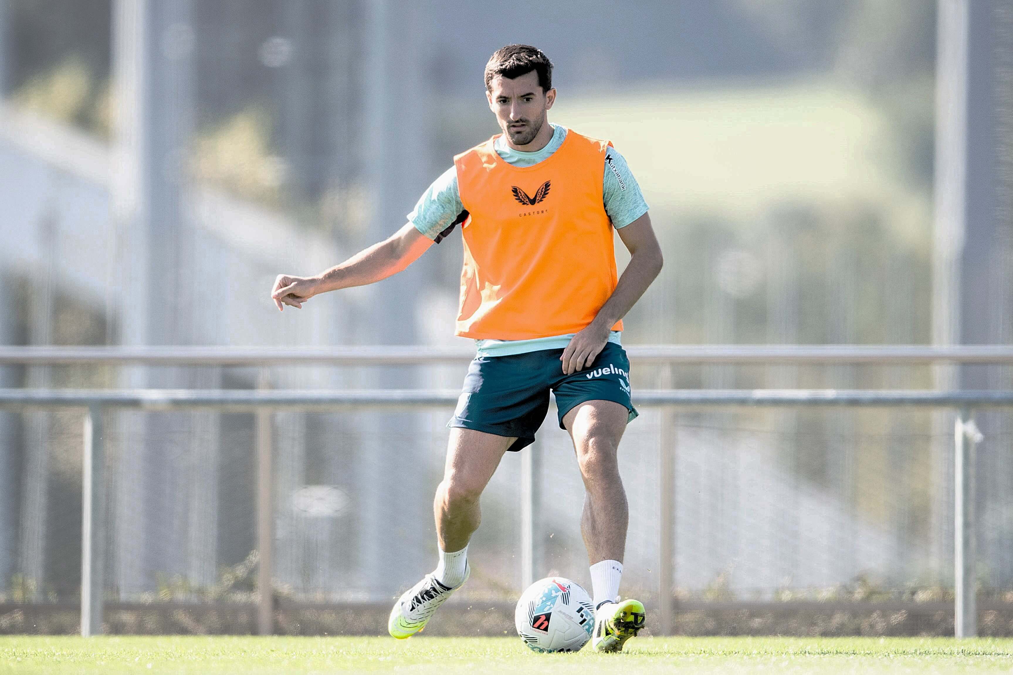 El central Dani Vivian en un entrenamiento en Lezama (Foto: Athletic Club).