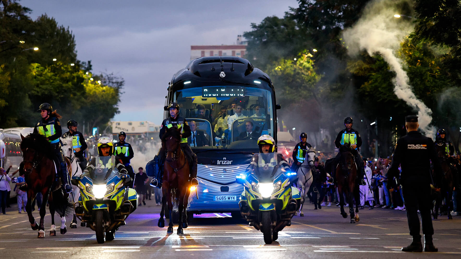 La llegada del Real Madrid al Santiago Bernabéu (Foto: X)