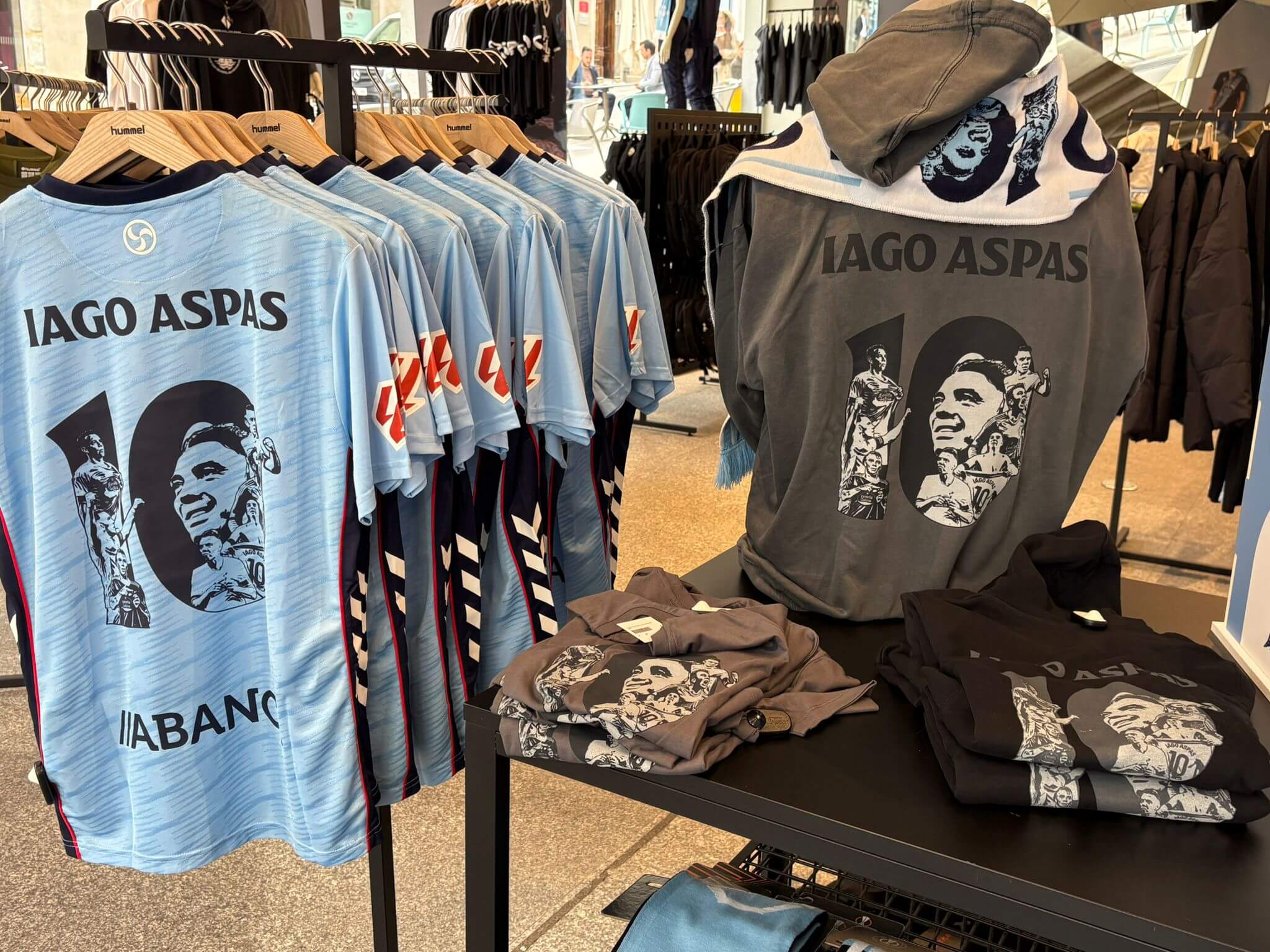 Camisetas homenaje a Iago Aspas (Foto: ElDesmarque).