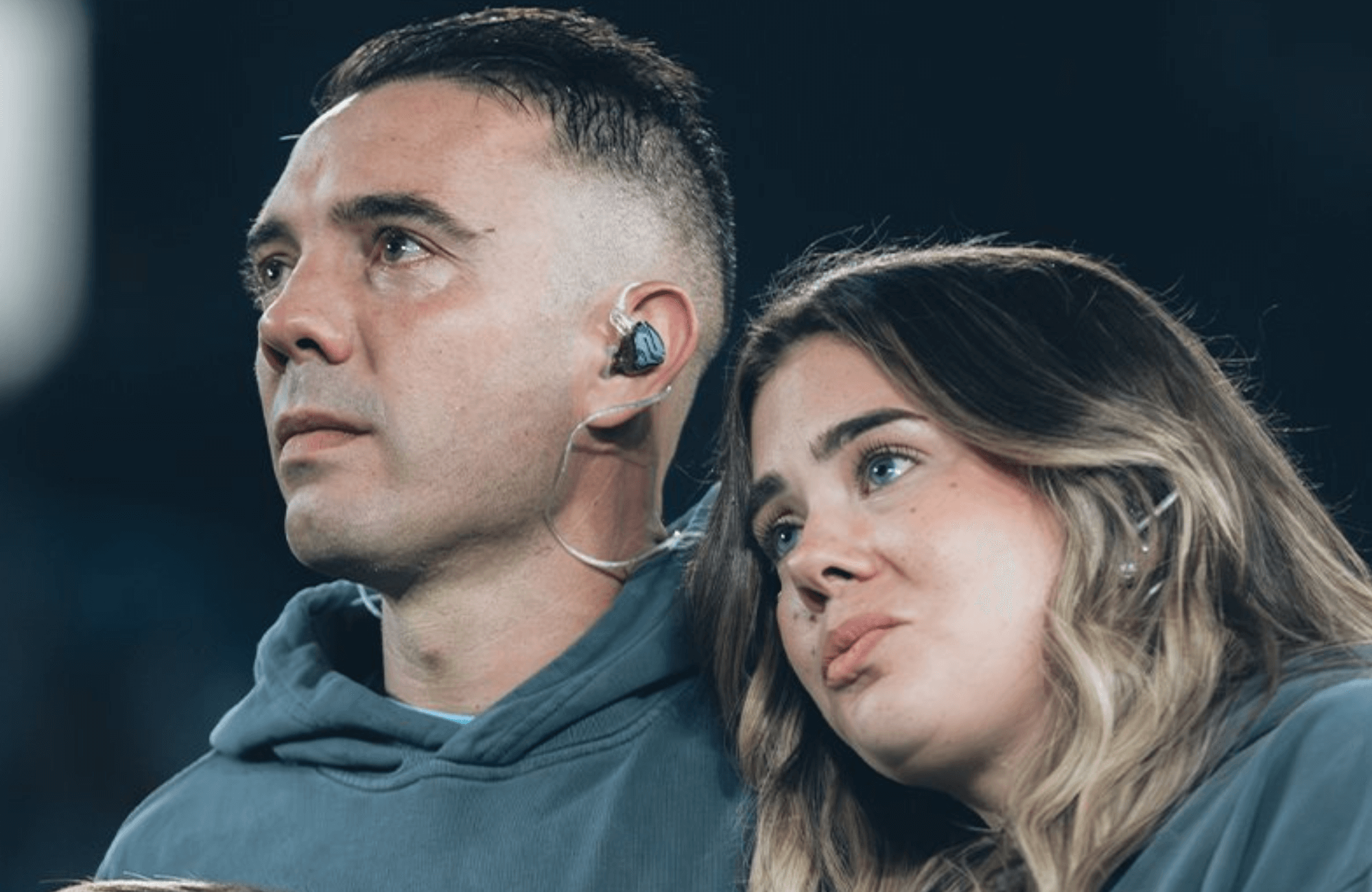 Iago Aspas y su mujer, Jennifer Rueda, en Balaídos (Foto: Celta).