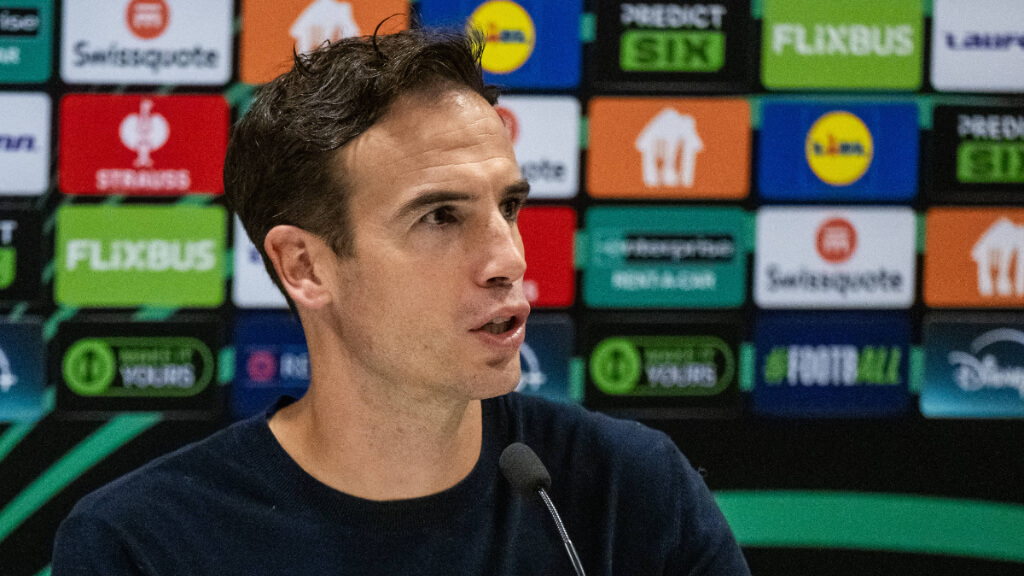 Iñigo Pérez en rueda de prensa (Cordon Press)