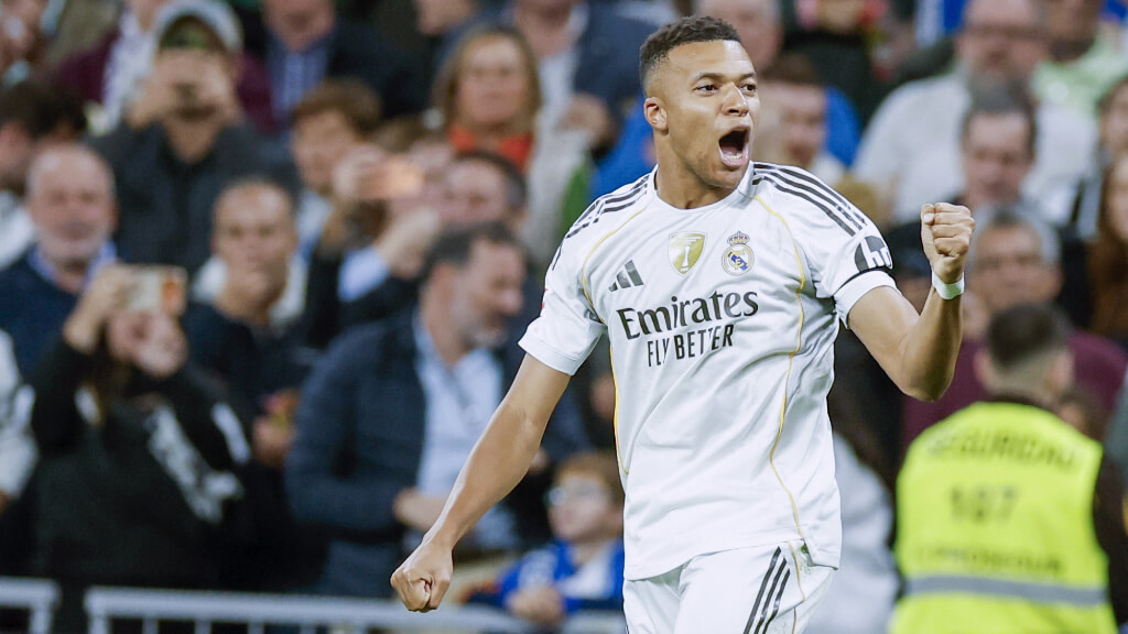 Kylian Mbappé celebra un gol en el Real Madrid-Valencia (EFE)