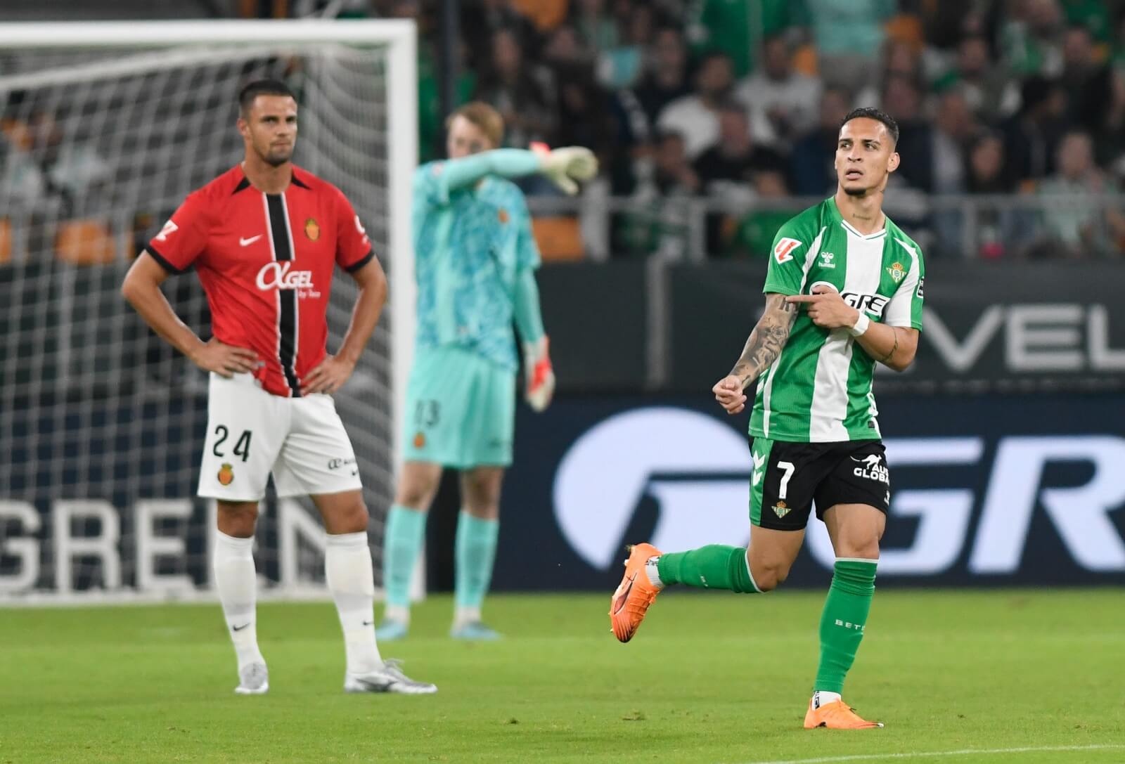 Antony celebra su gol en el Betis-Mallorca (Foto: Kiko Hurtado).