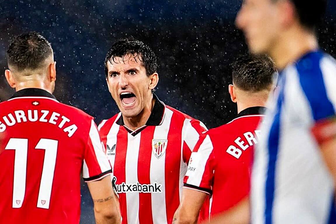 Un enfadado Dani Vivian, en el derbi ante la Real Sociedad en Anoeta (Foto: Athletic Club).