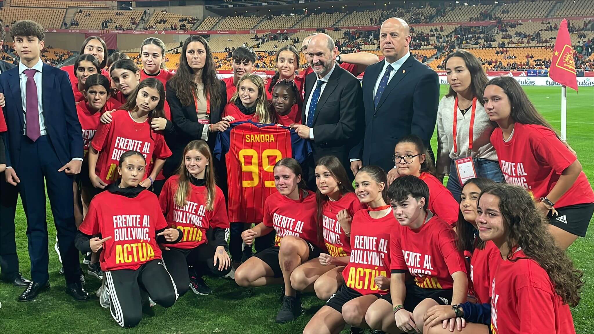 Homenaje a Sandra Peña en La Cartuja un mes después de su fallecimiento (Foto: Kiko Hurtado).