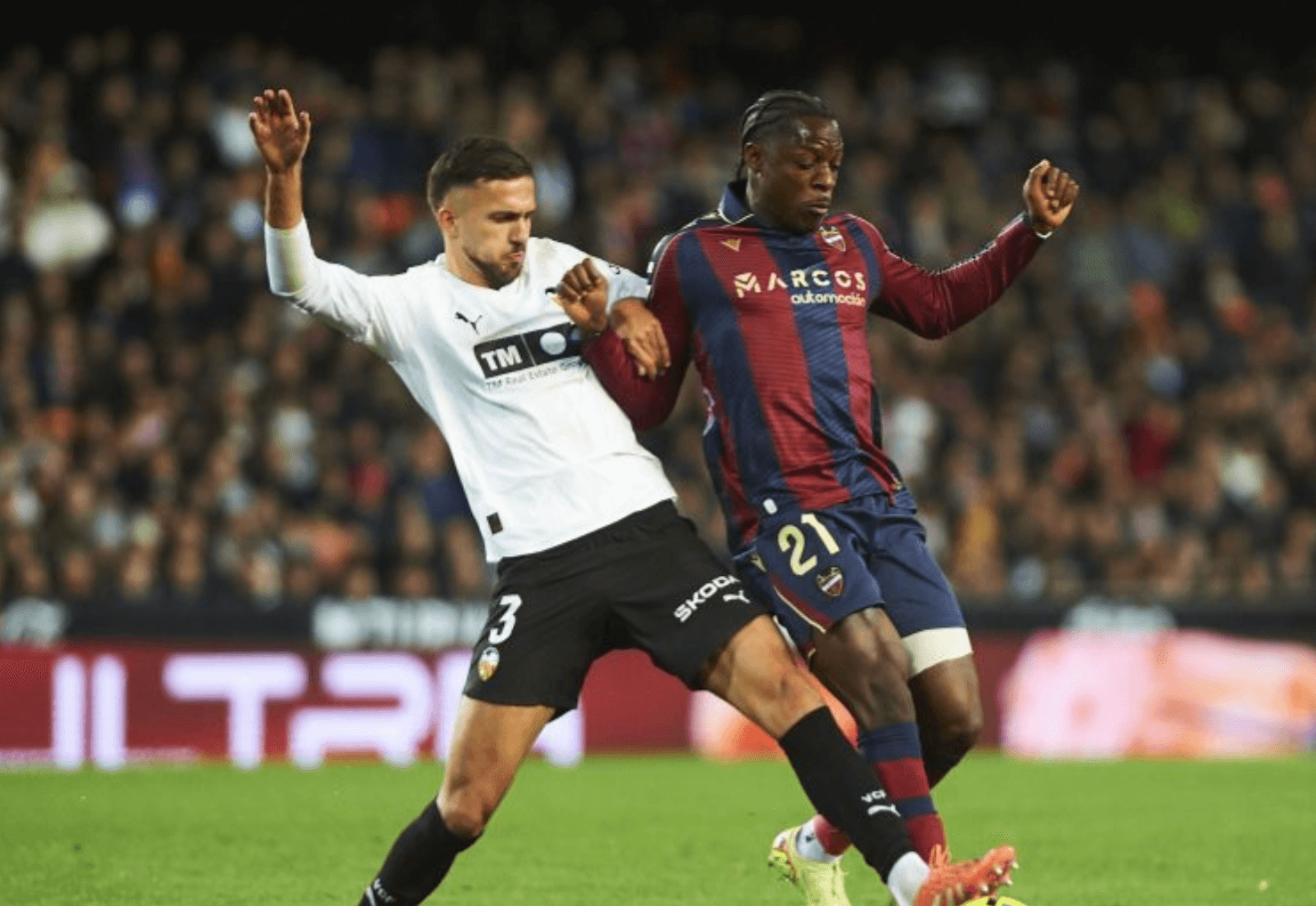 El reciente derbi Valencia-Levante (Foto: LaLiga)