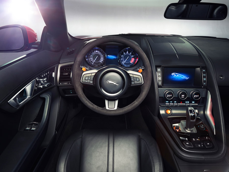 Interior del Jaguar F-Type.