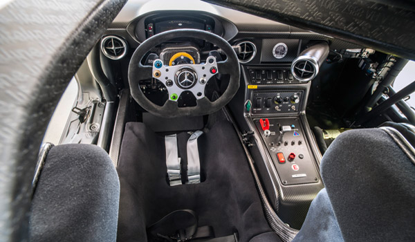 Interior del SLS AMG GT3 45 aniversario.