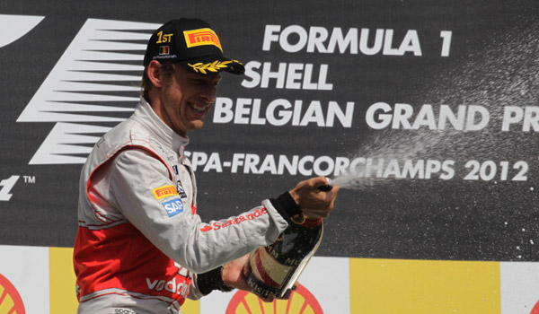 Button, en el podio de Spa.