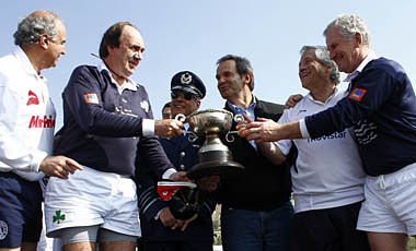 Los supervivientes de la tragedia de los Andes jugaron un amistoso de rugby.