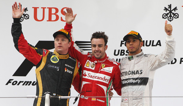 Alonso, Kimi y Hamilton, en el podio.
