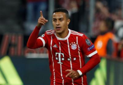 Thiago celebra un gol con el Bayern.