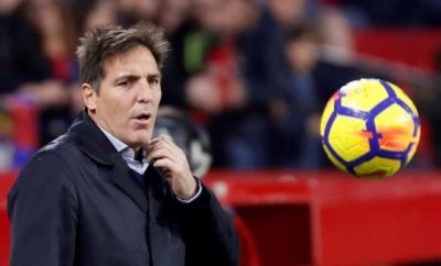 El argentino Eduardo Berizzo dirigiendo al Sevilla. 