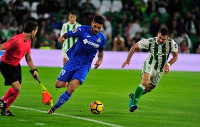 Jorge Molina, en un partido con el Getafe ante el Betis (Foto: Kiko Hurtado).