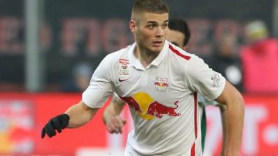 Duje Caleta-Car en un partido con el Red Bull Salzburg.